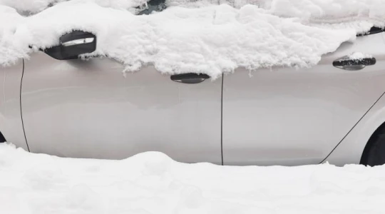 Zimowy test ADAC 2026: Audi dominuje, Smart zaskakuje ładowaniem, a BYD srogo rozczarowuje. Jak elektryki radzą sobie na mrozie?